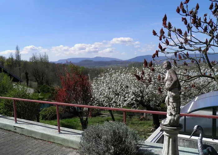 Le Belvue Oda ve Kahvaltı 3*